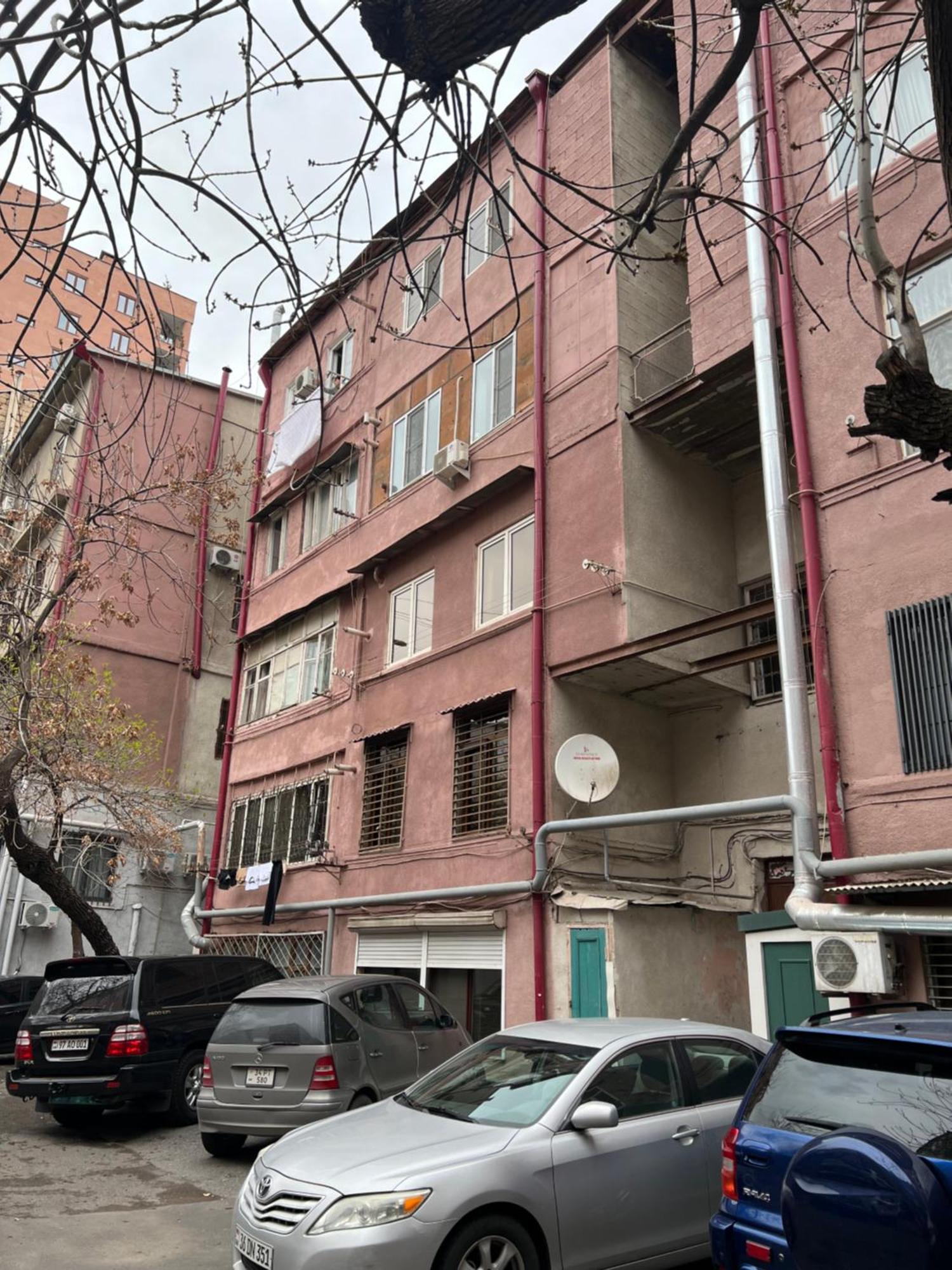 Cozy Near The Opera House Apartment *